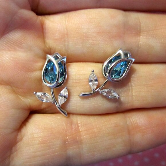 Blue Tulip Earrings Flower~Sterling Silver & Austrian Crystal~BEAUTIFUL!! - Picture 2 of 6